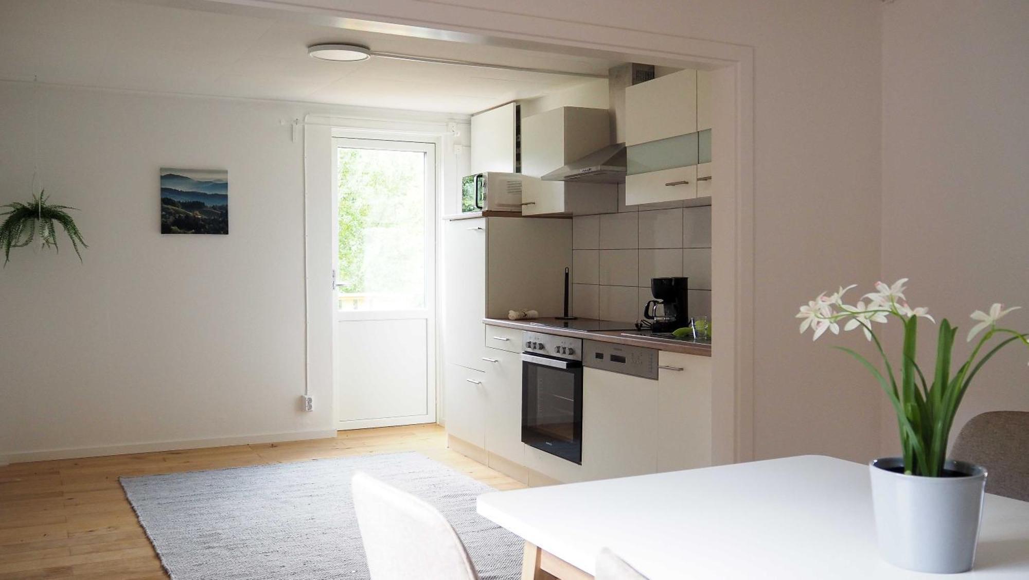 Komplett Laegenhet Med Sjoeutsikt Malmon エクステリア 写真